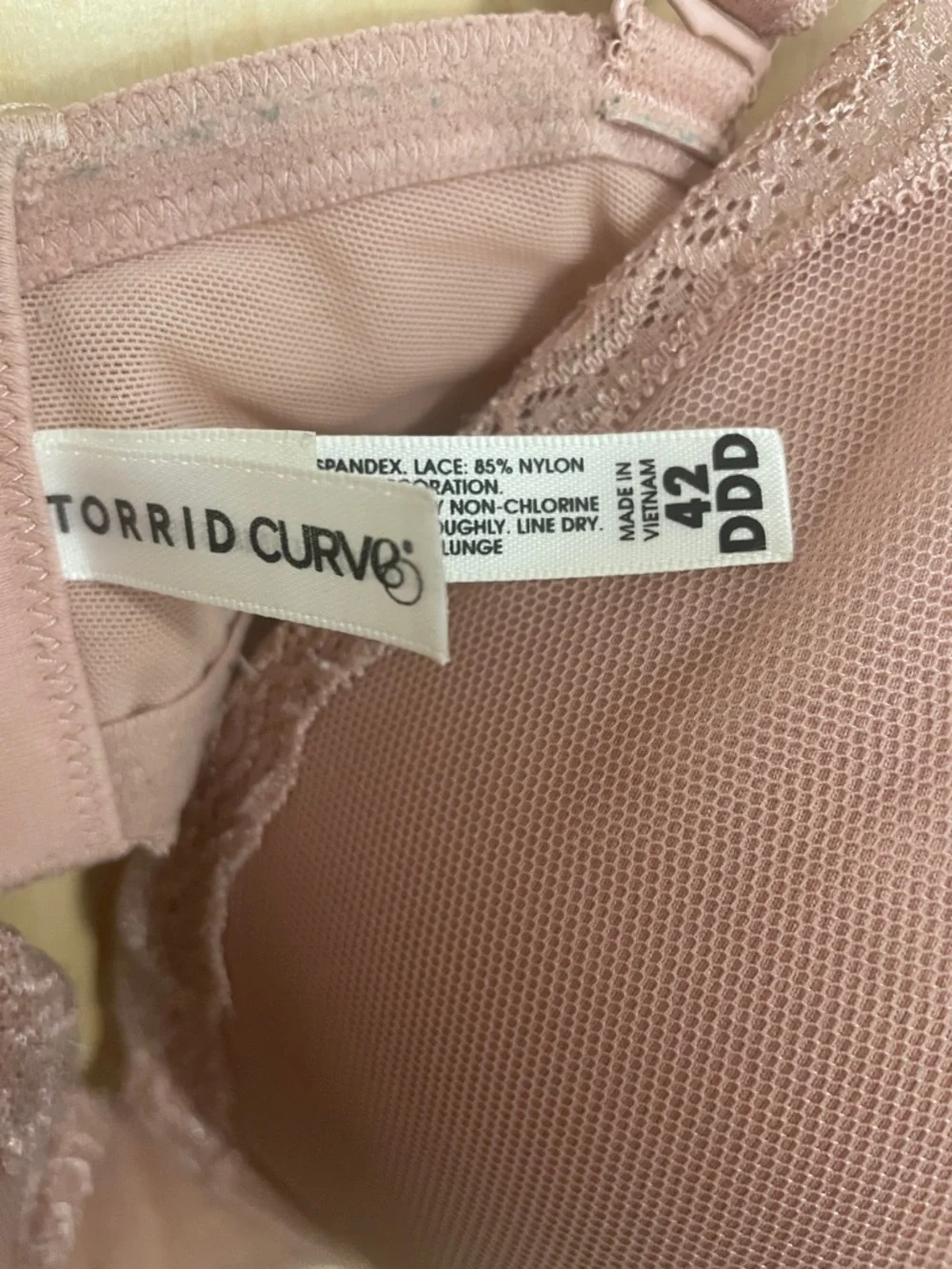 Torrid Curve Push-Up Plunge Molded Cup Lace-Trim Bra in Dusty Rose 42DDD - Picture 3 of 11